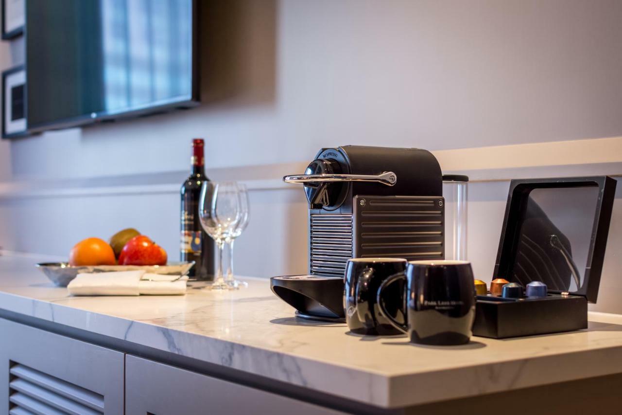 Park Lees Hotel Kaohsziung Kültér fotó A Nespresso coffee machine
