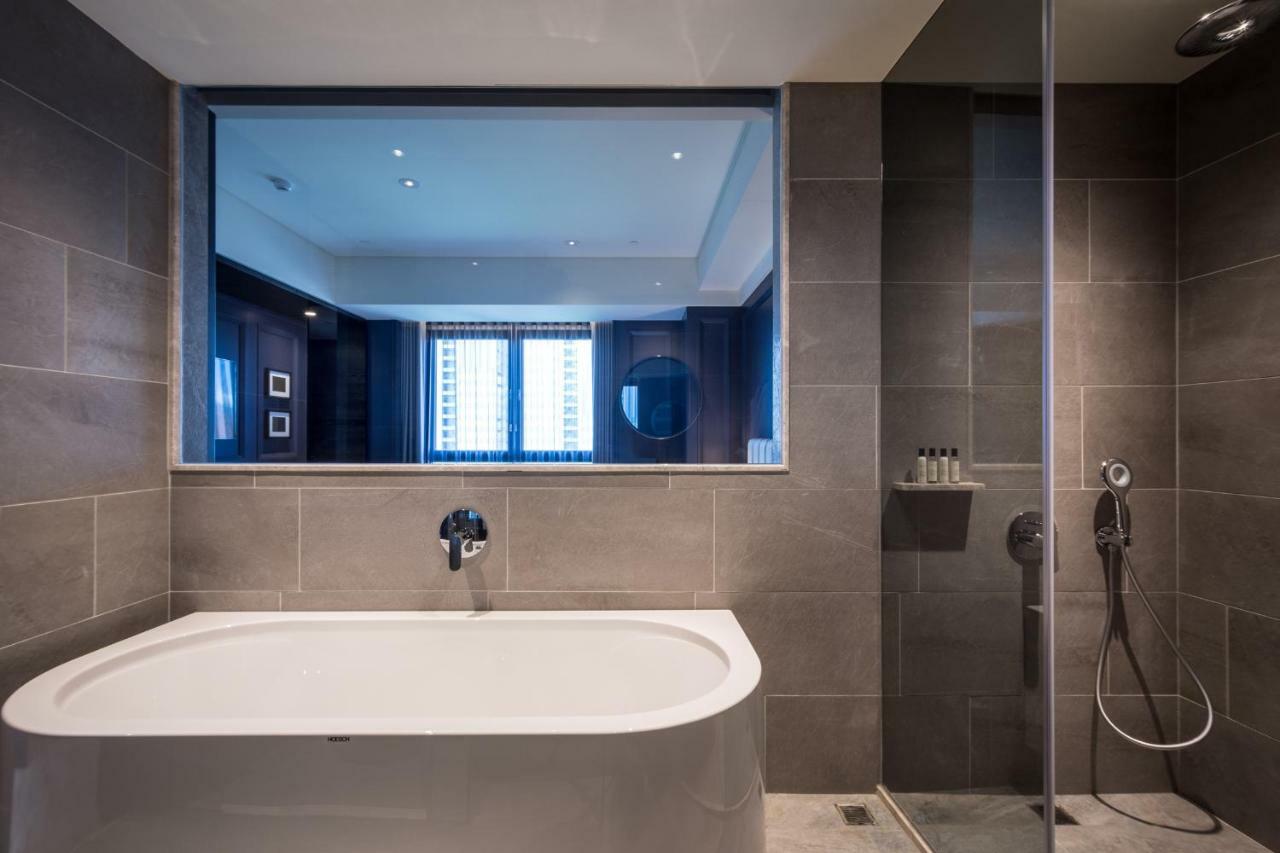 Park Lees Hotel Kaohsziung Kültér fotó Bathroom
