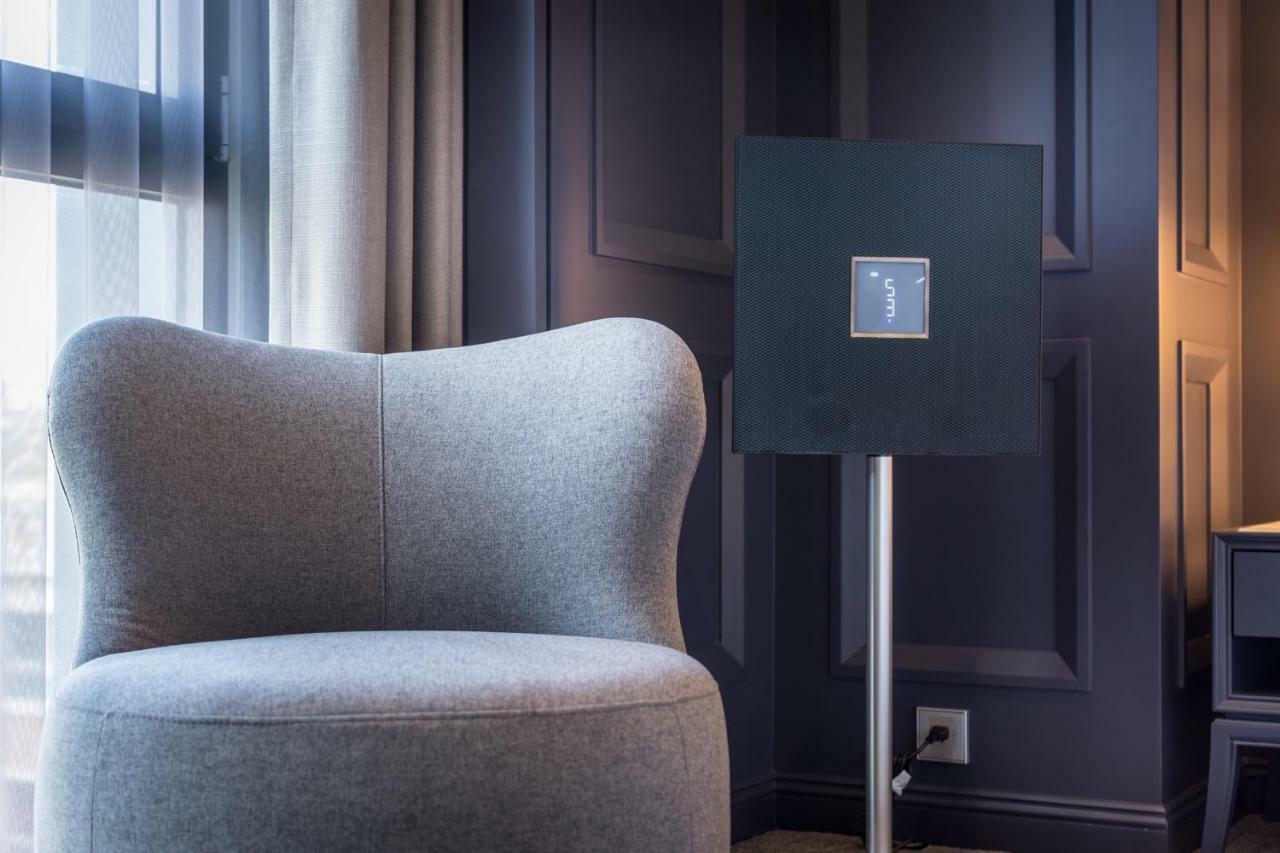 Park Lees Hotel Kaohsziung Kültér fotó The Smart Mirror