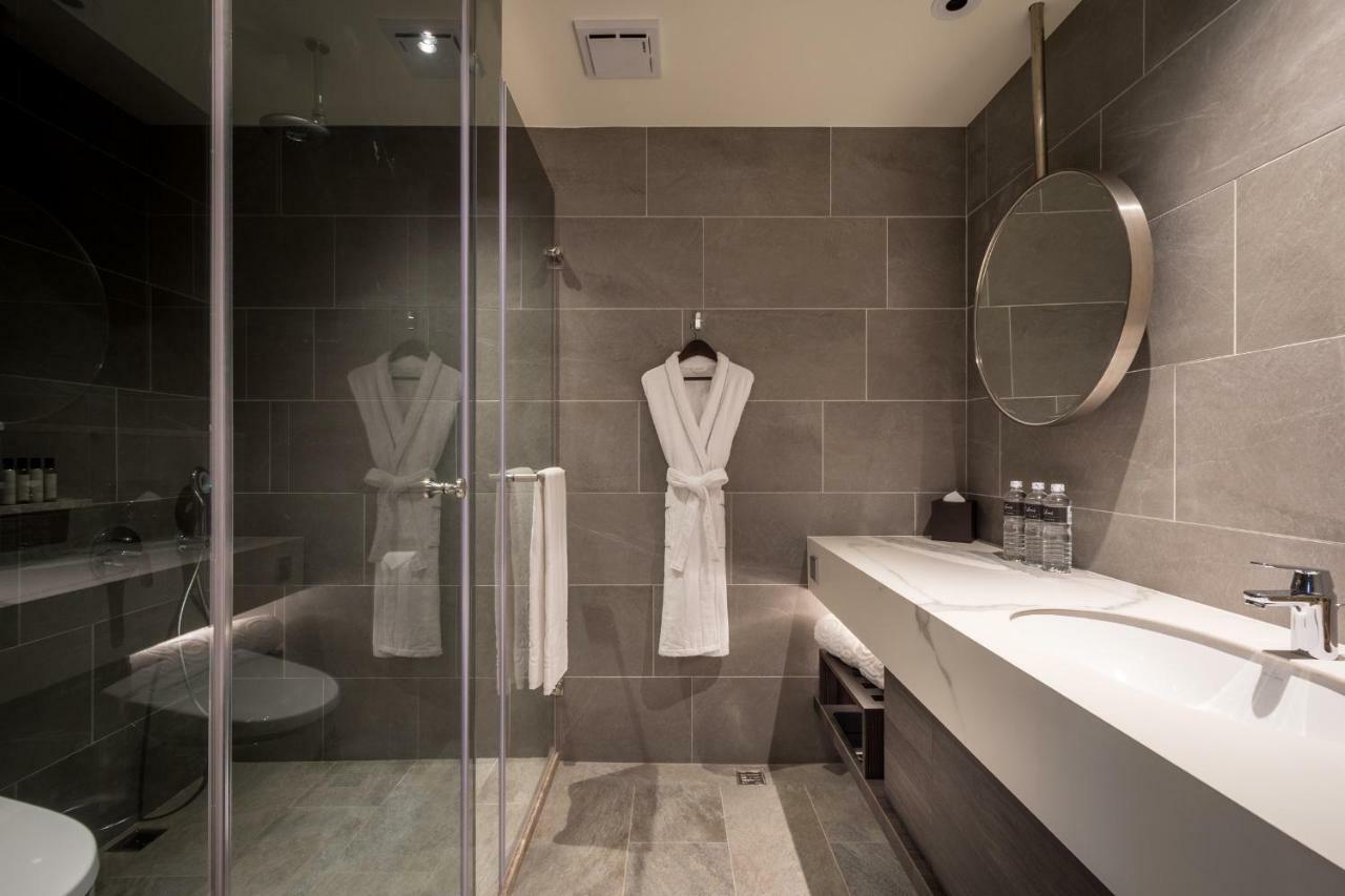 Park Lees Hotel Kaohsziung Kültér fotó Bathroom